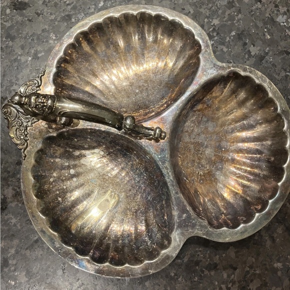 Elegant Silver Plated Shell Dish - Picture 8 of 9